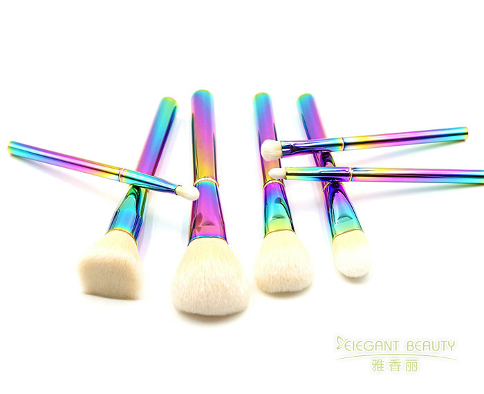 如何选择柔软度适中的花季传媒APP下载网站？